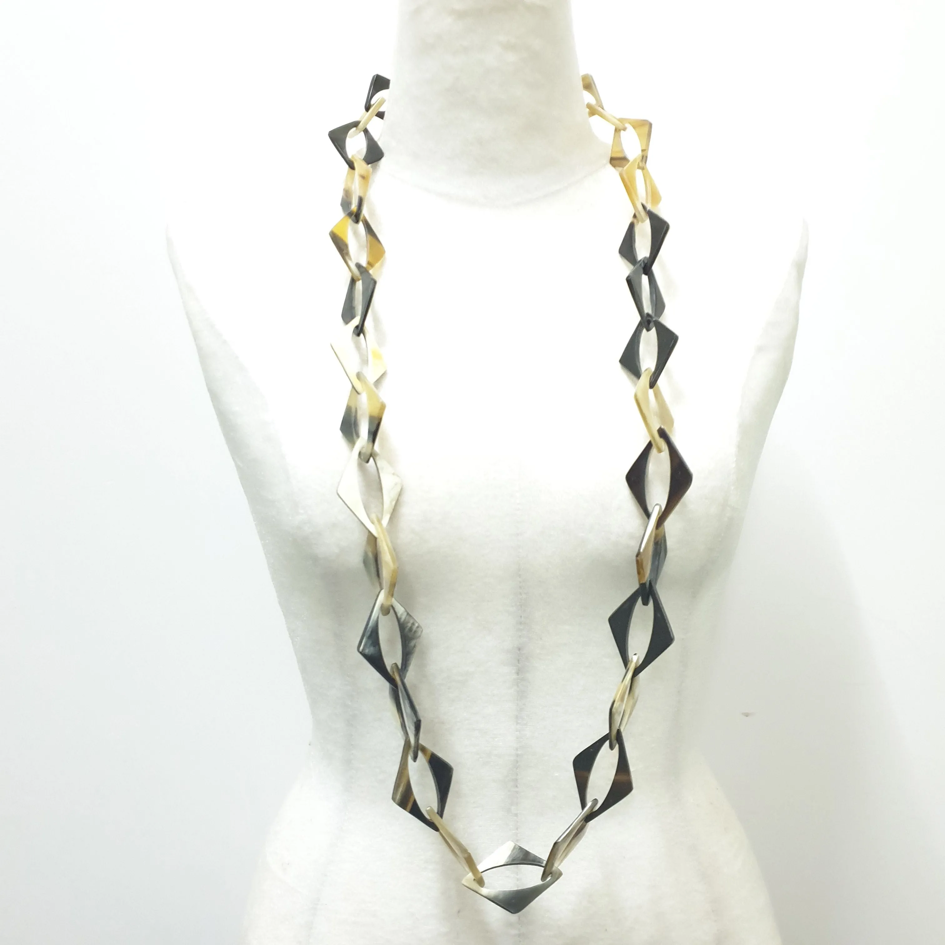 Elegant Trendy Necklace J18161, Made by Buffalo Horn and Lacquer